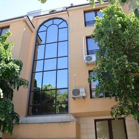 Vazov Residence , Two Bedroom Top Centre Apartment Varna Bagian luar foto