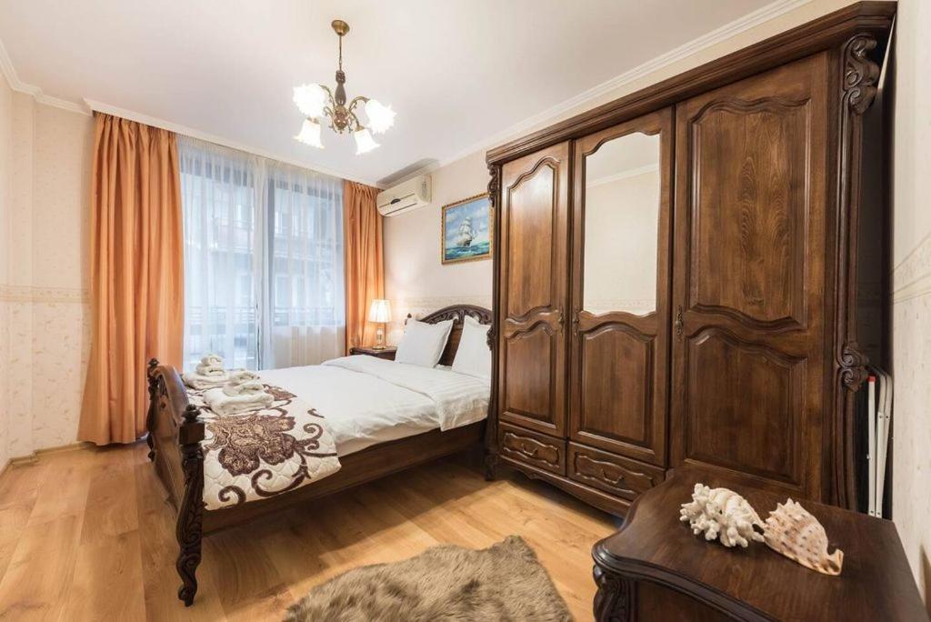 Vazov Residence , Two Bedroom Top Centre Apartment Varna Bagian luar foto