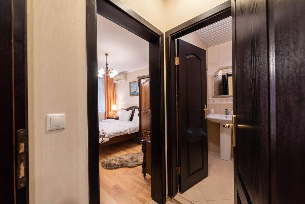 Vazov Residence , Two Bedroom Top Centre Apartment Varna Bagian luar foto
