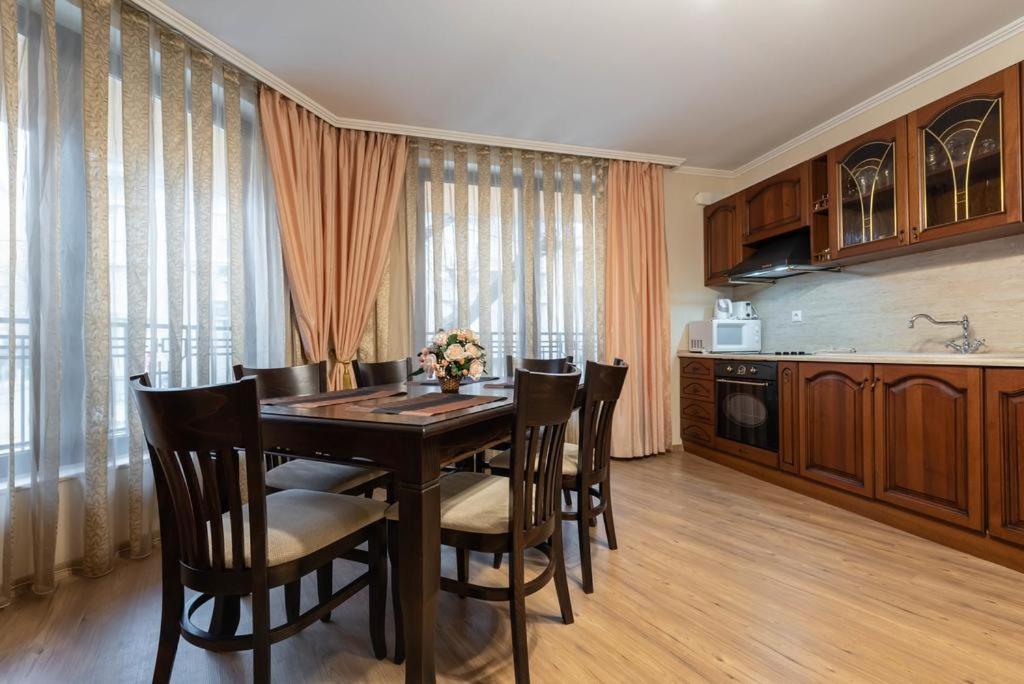Vazov Residence , Two Bedroom Top Centre Apartment Varna Bagian luar foto